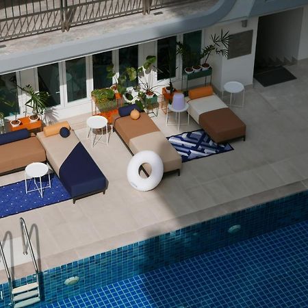 Le Tada Residence Bangkok Bagian luar foto