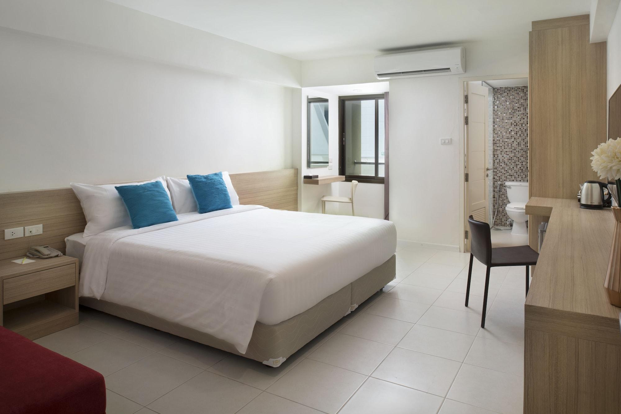 Le Tada Residence Bangkok Bagian luar foto