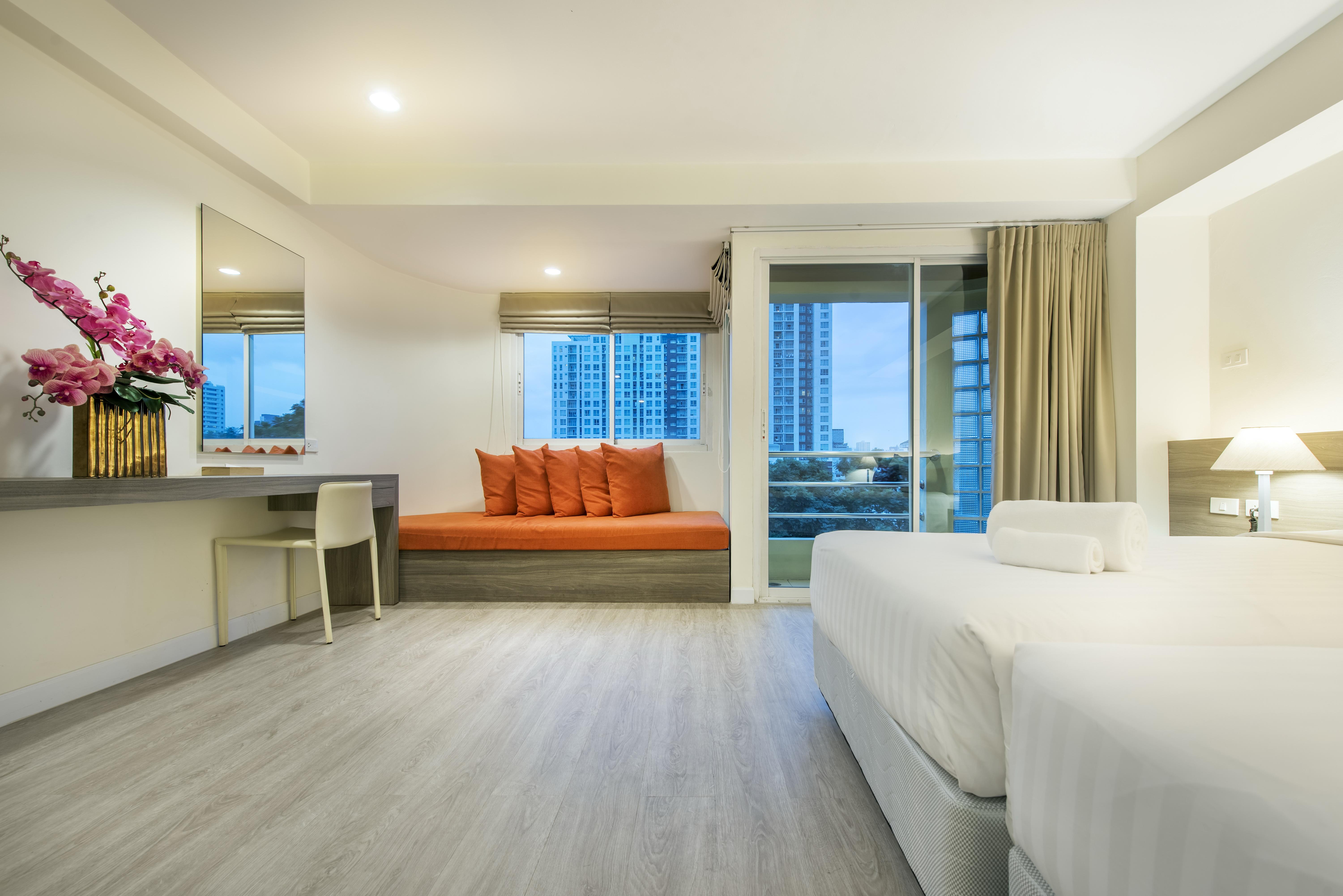 Le Tada Residence Bangkok Bagian luar foto