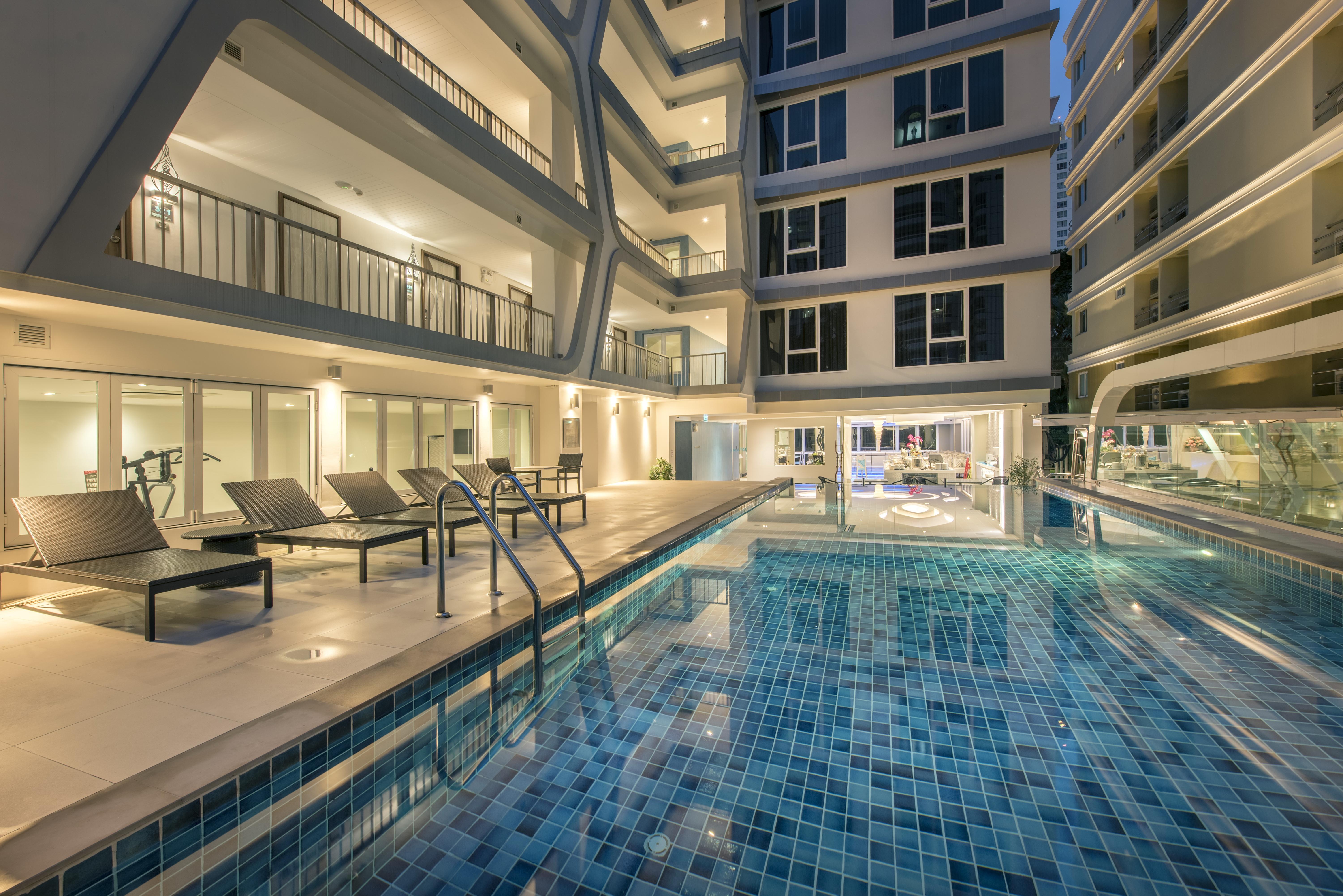 Le Tada Residence Bangkok Bagian luar foto