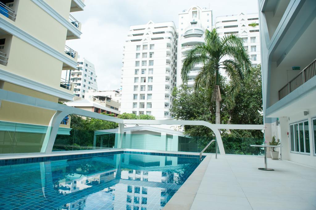 Le Tada Residence Bangkok Bagian luar foto