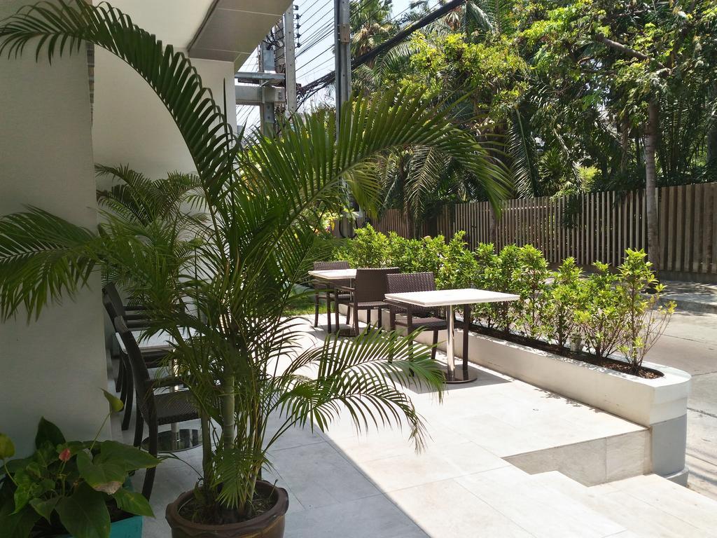 Le Tada Residence Bangkok Bagian luar foto