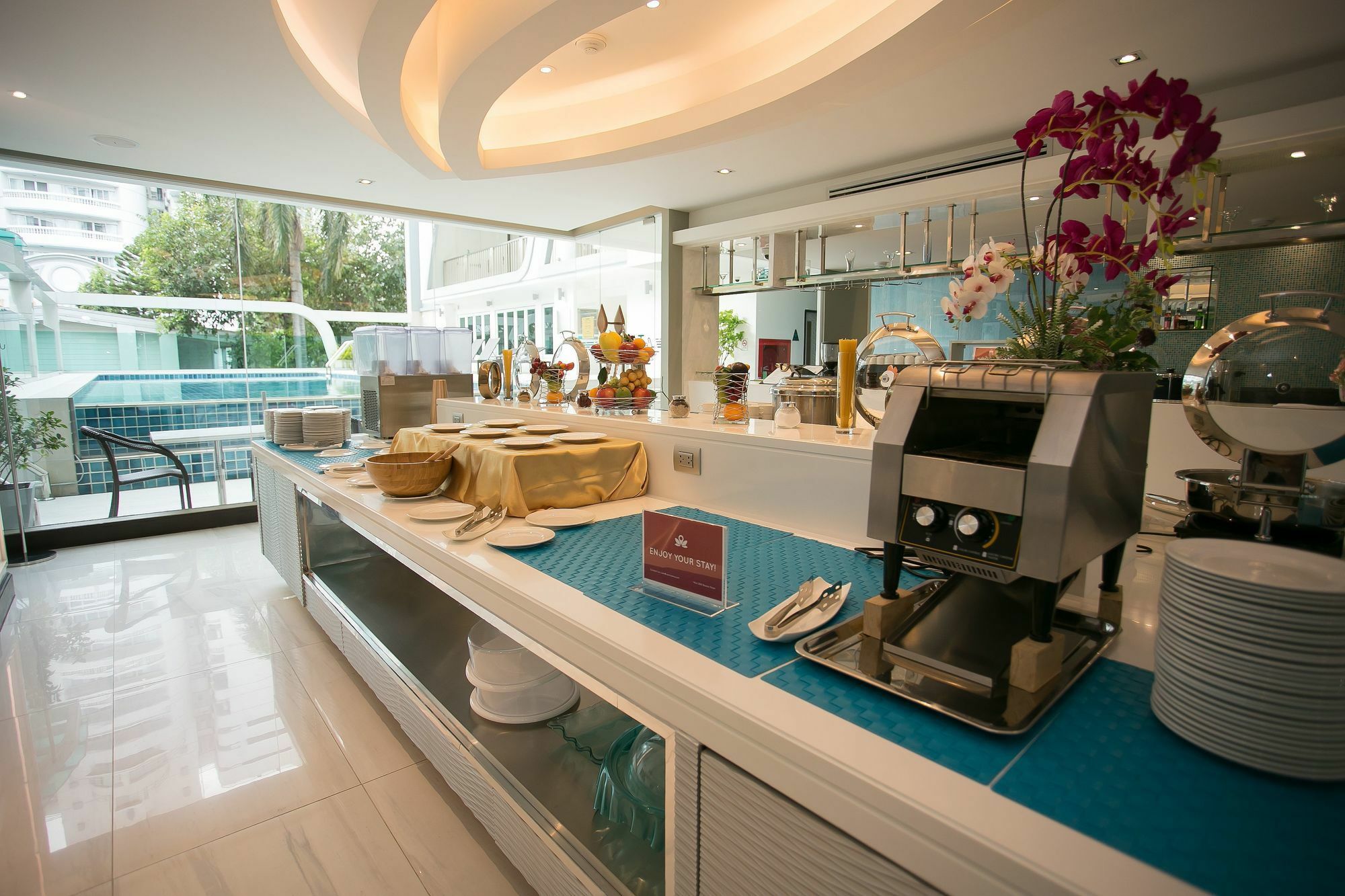 Le Tada Residence Bangkok Bagian luar foto