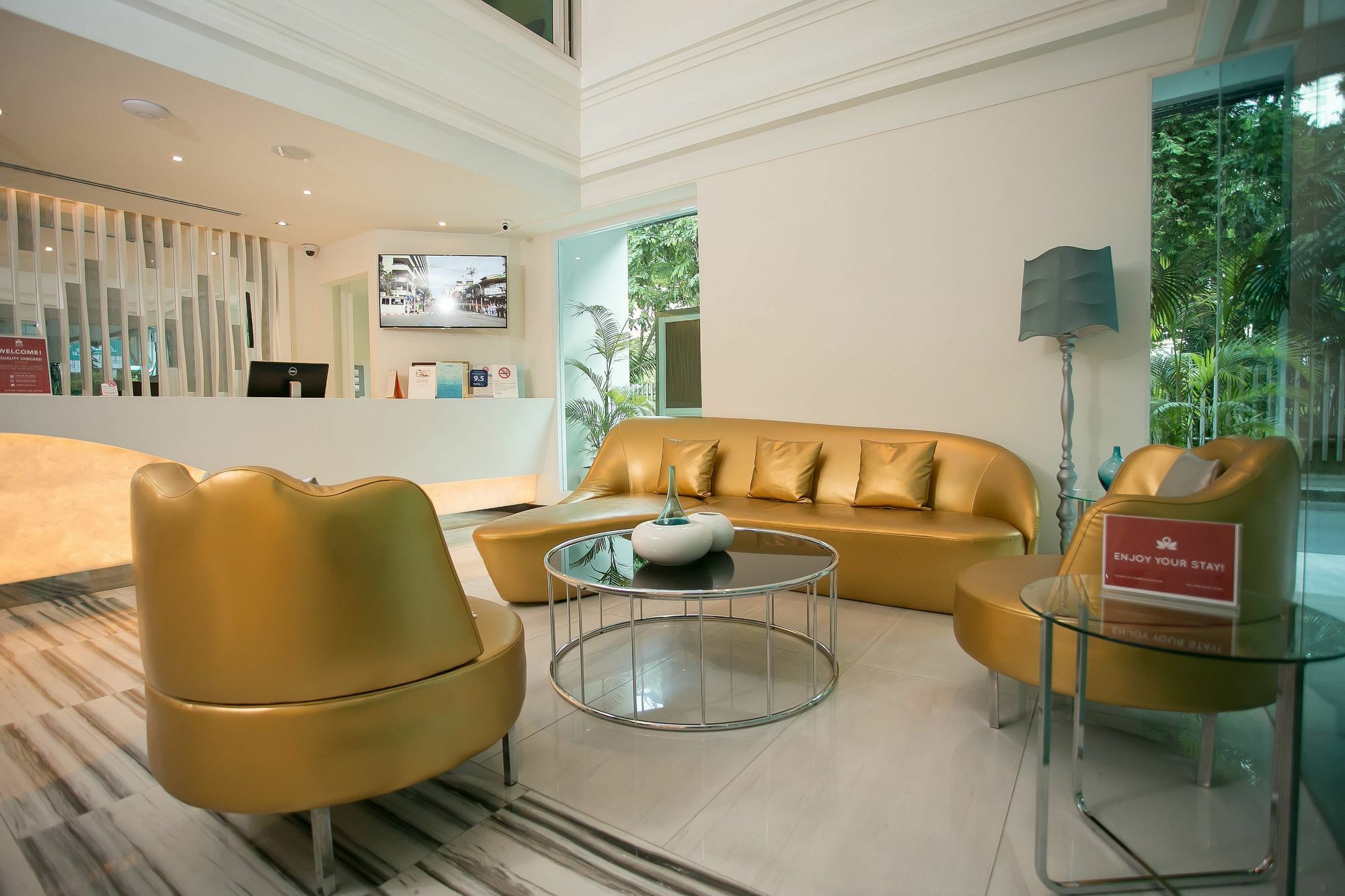 Le Tada Residence Bangkok Bagian luar foto