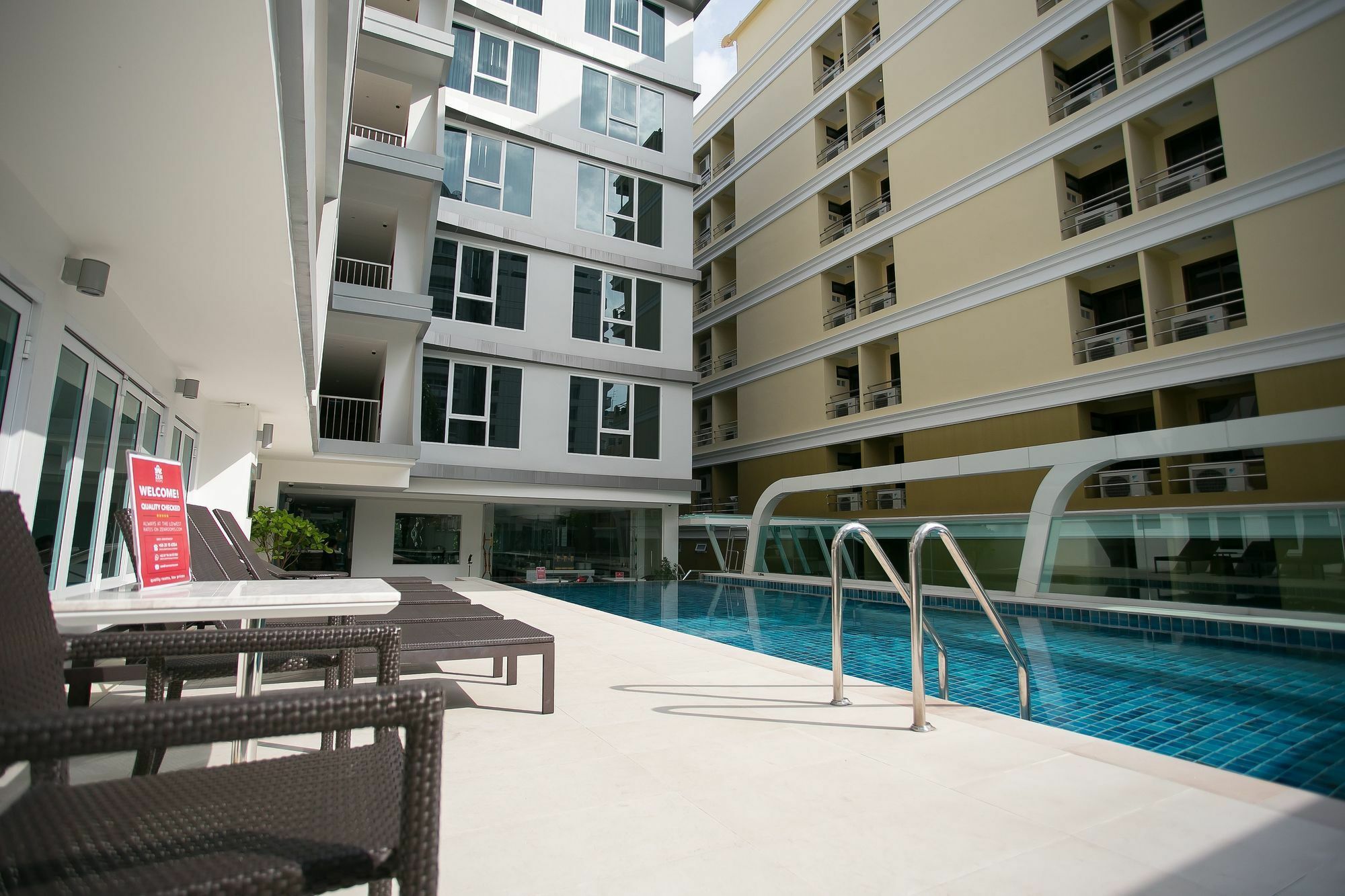 Le Tada Residence Bangkok Bagian luar foto