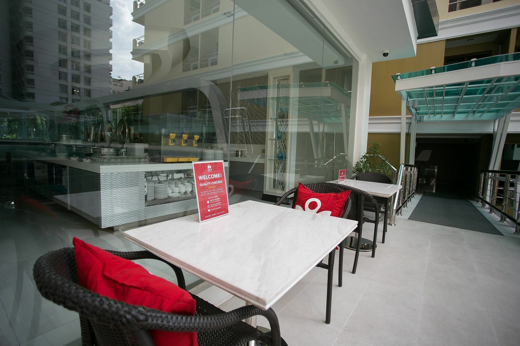 Le Tada Residence Bangkok Bagian luar foto